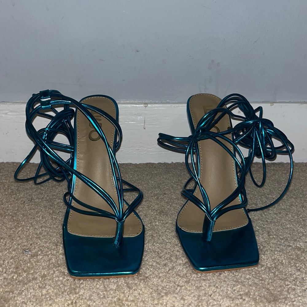 Blue metallic